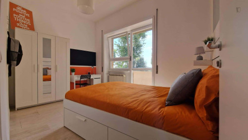 Room in Lungotevere di Pietra Papa, Roma for 156 m² with 6 bedrooms