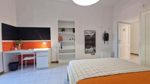 Room in Via Ostiense, Roma for 88 m² with 3 bedrooms