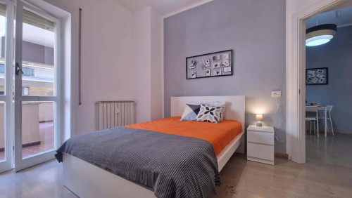 Room in Lungotevere di Pietra Papa, Roma with 6 bedrooms