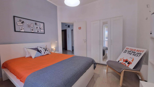 Room in Lungotevere di Pietra Papa, Roma with 6 bedrooms
