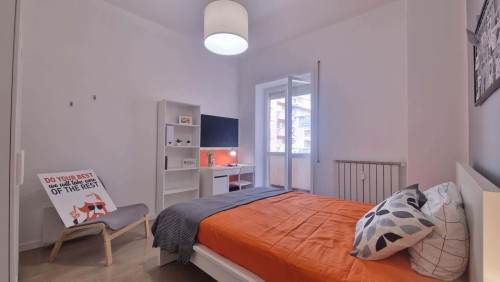 Room in Lungotevere di Pietra Papa, Roma with 6 bedrooms