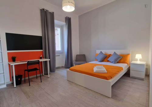 Room in Via Ostiense, Roma for 102 m² with 4 bedrooms