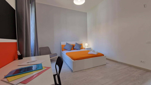 Room in Via Ostiense, Roma for 102 m² with 4 bedrooms