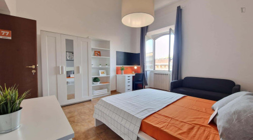 Room in Via Aleardo Aleardi, Roma with 3 bedrooms