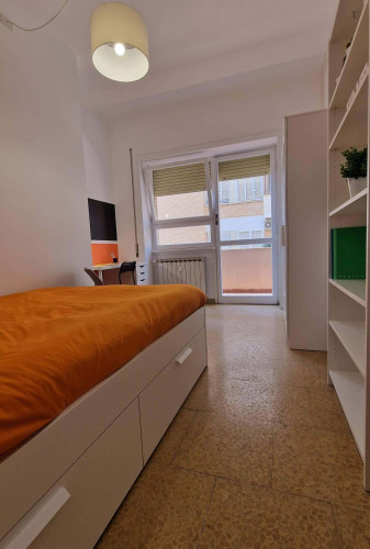 Room in Lungotevere di Pietra Papa, Roma for 155 m² with 6 bedrooms