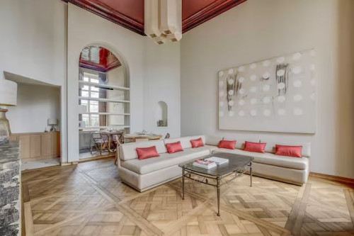 An elegant, practical and ultra-comfortable living space