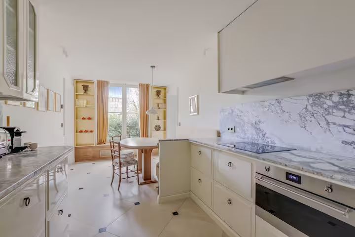 An Elegant, Practical And Ultra-Comfortable Living Space - An elegant, practical and ultra-comfortable living space - Gallery - 6