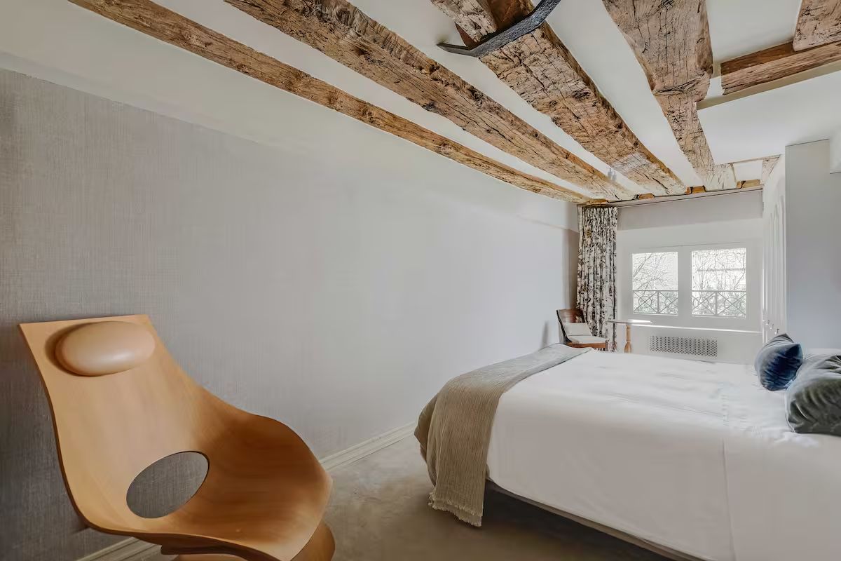  An Elegant, Practical And Ultra-Comfortable Living Space  -  An elegant, practical and ultra-comfortable living space  - Gallery -  15