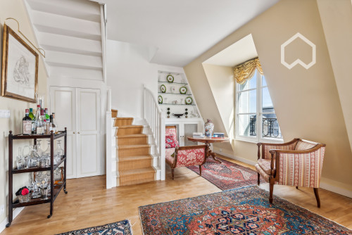 Charming, freshly renovated three bedroom duplex apartment