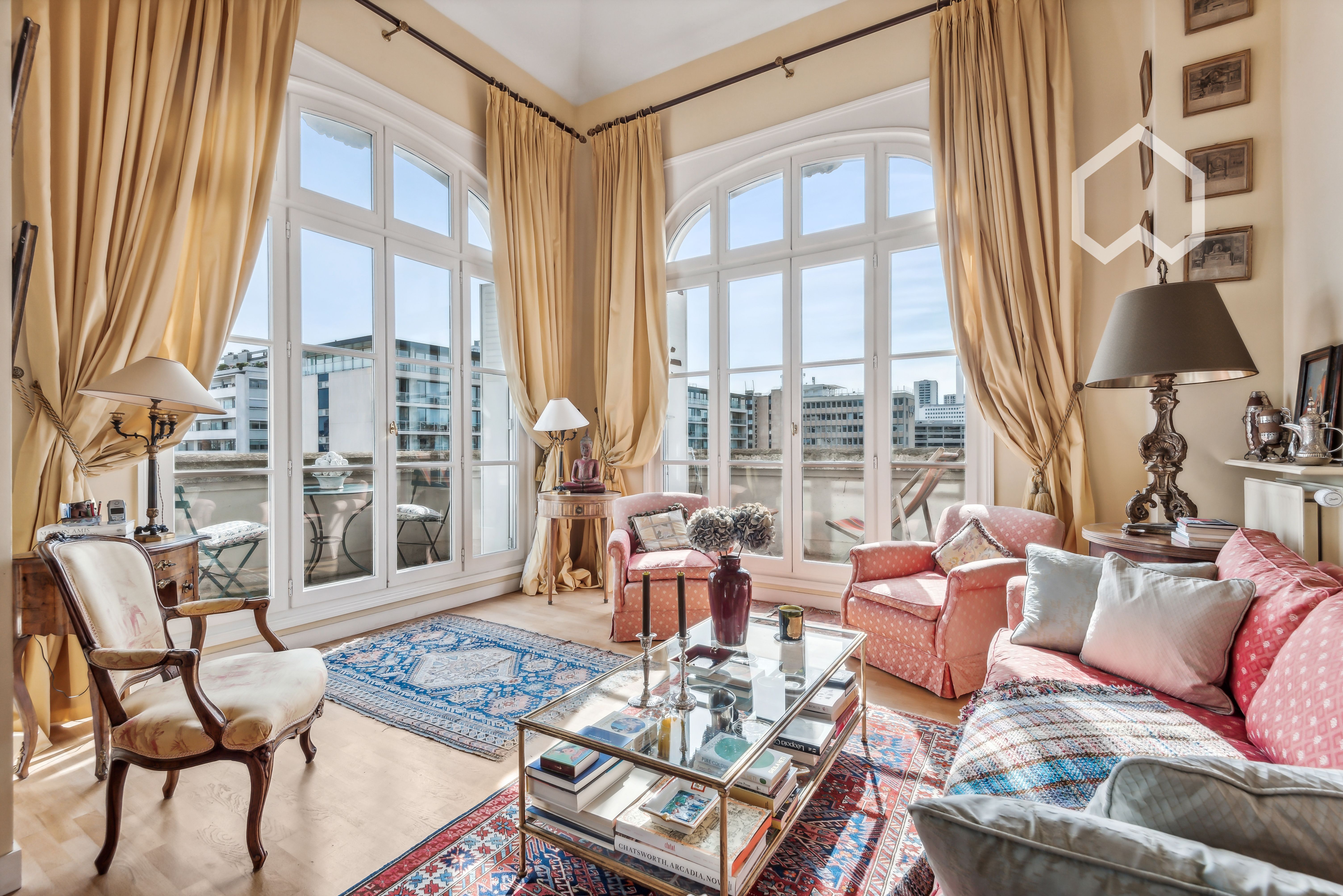 Charming, Freshly Renovated Three Bedroom Duplex Apartment - Charming, freshly renovated three bedroom duplex apartment - Gallery - 2