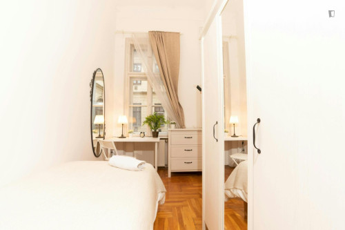 Inviting double bedroom near Budapest-Nyugati