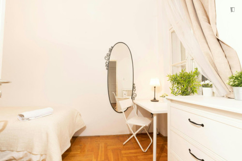 Inviting double bedroom near Budapest-Nyugati