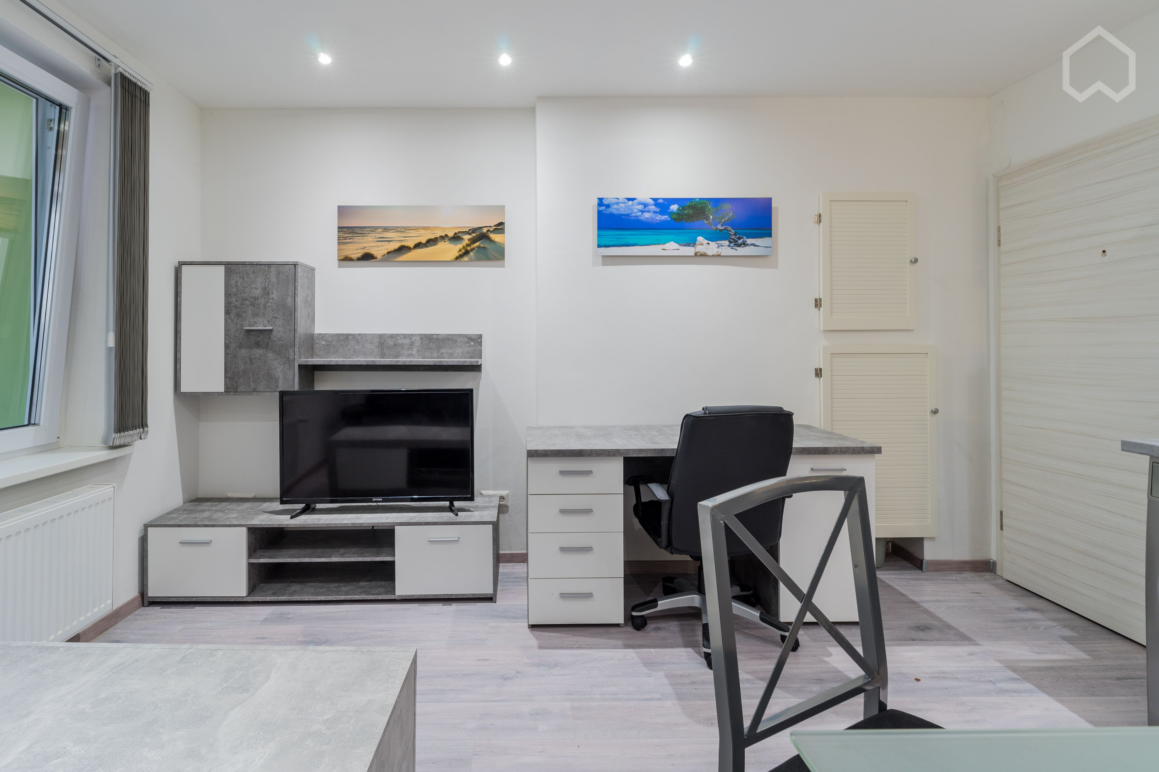  Modern Apartment With Terrace  -  Modern apartment with terrace  - Gallery -  15