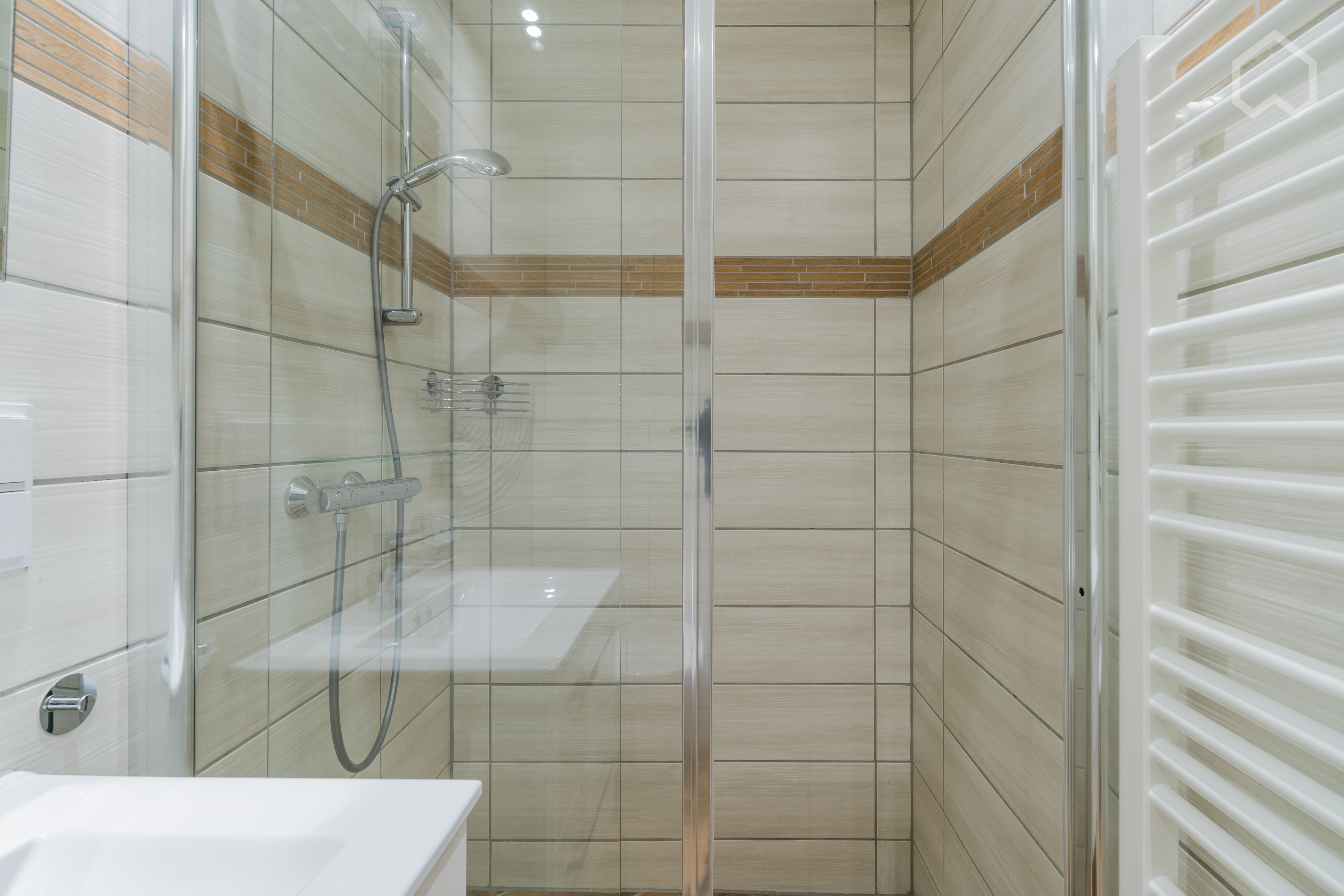  Modern Apartment With Terrace  -  Modern apartment with terrace  - Gallery -  6