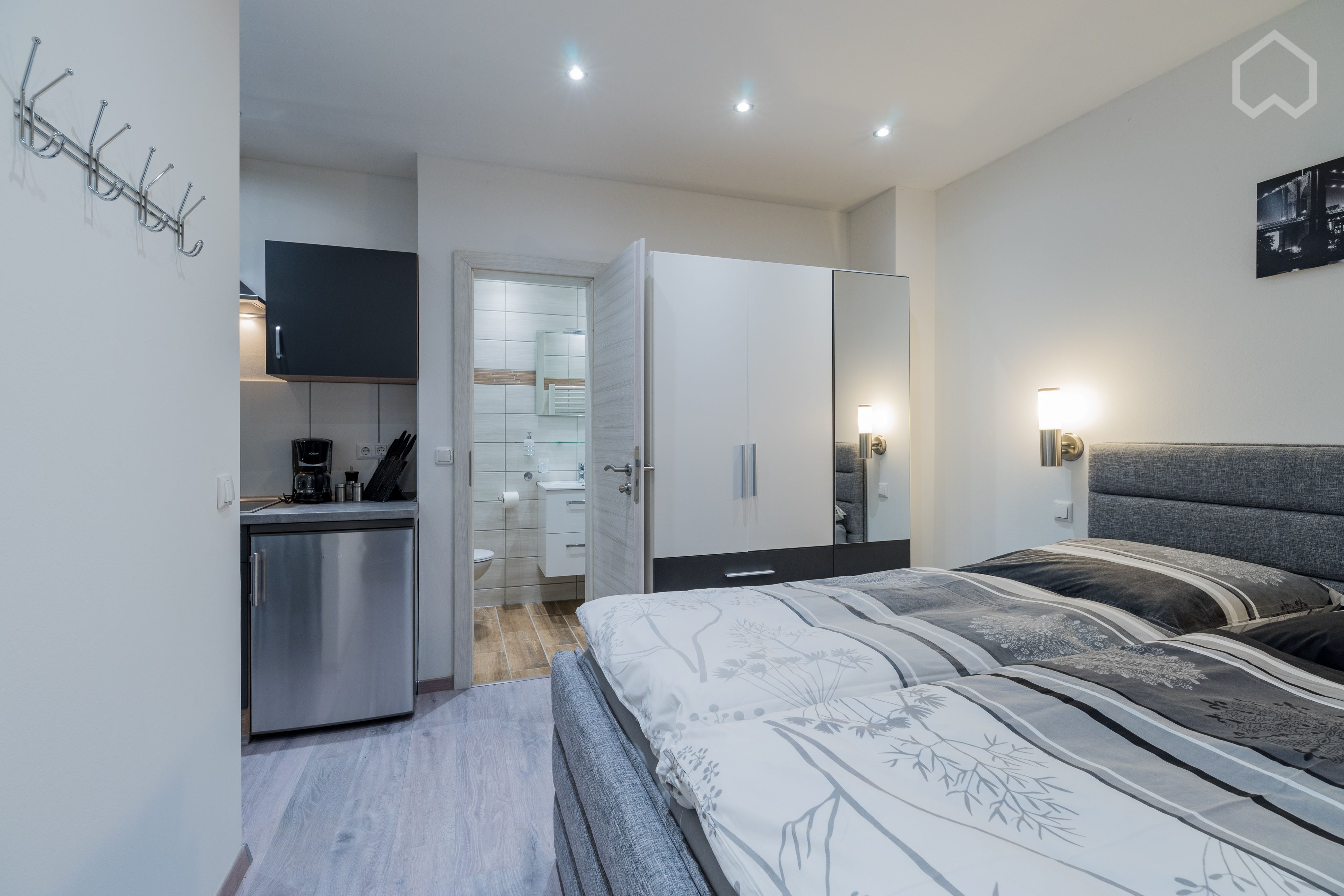  Modern Apartment With Terrace  -  Modern apartment with terrace  - Gallery -  20