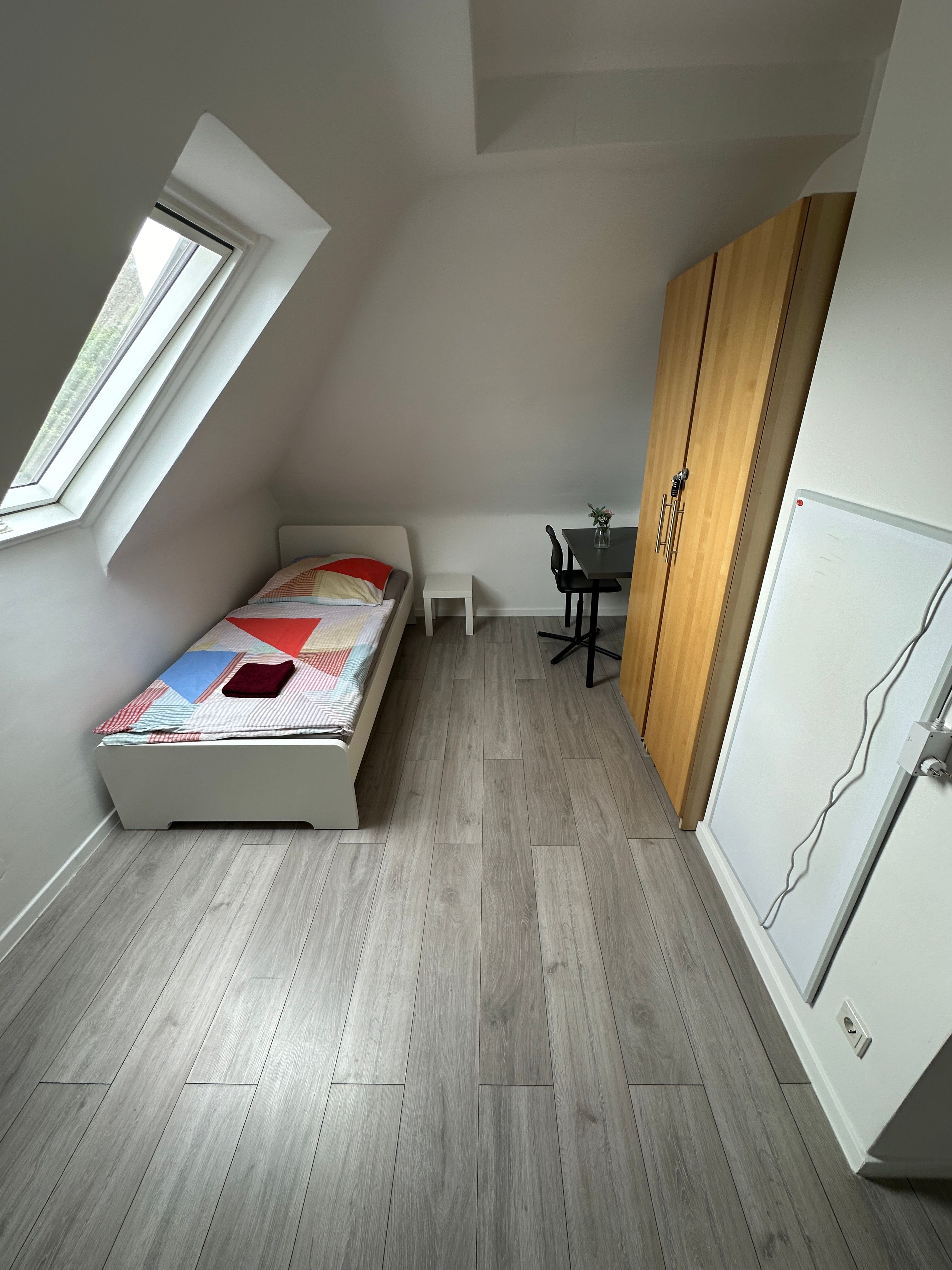 Centrally Located Apartment Near Bunter Garten In Mönchengladbach MG09 - 11