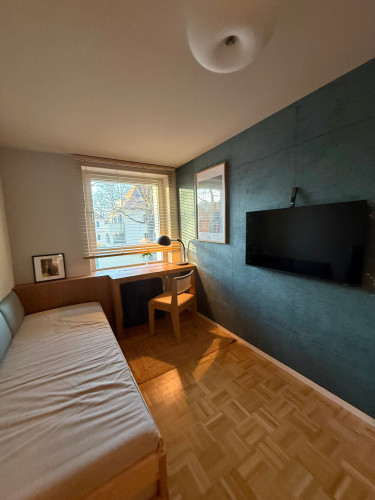 Design Business Apartment near forest | 2 bedrooms | living area | close to Dresden Airport