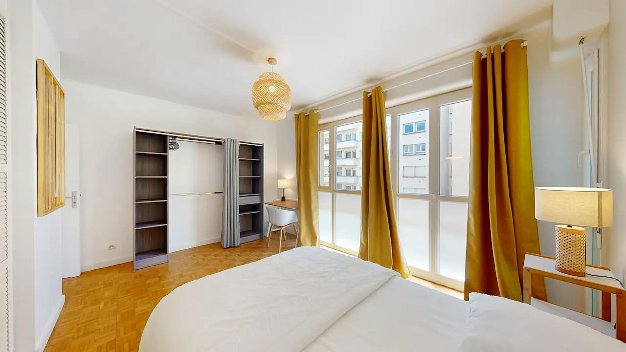  Private Room  -  Rue Garibaldi, Lyon  - Gallery -  1