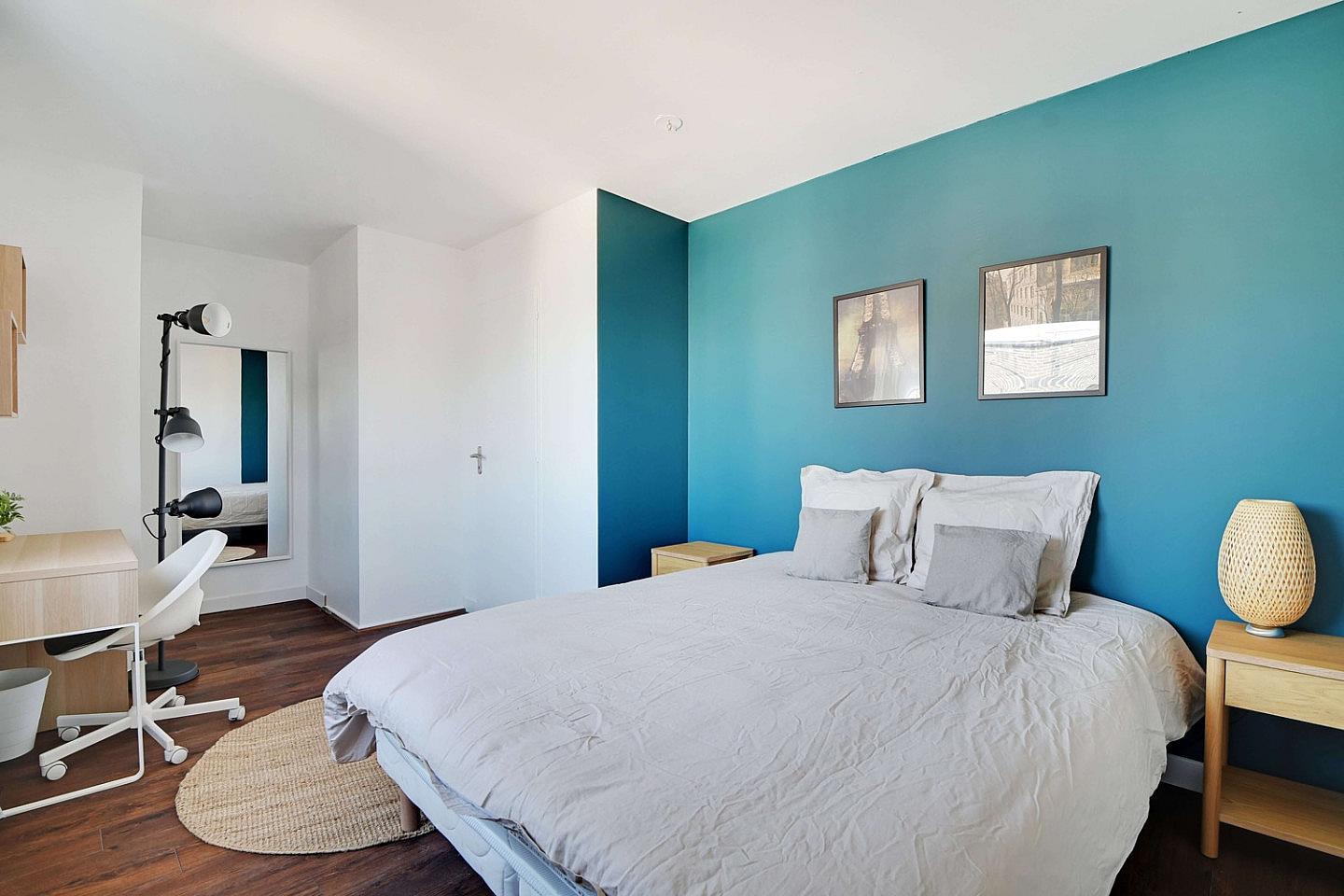  Move Into This 13 M² Room – PA119  -  Epinettes  - Gallery -  3