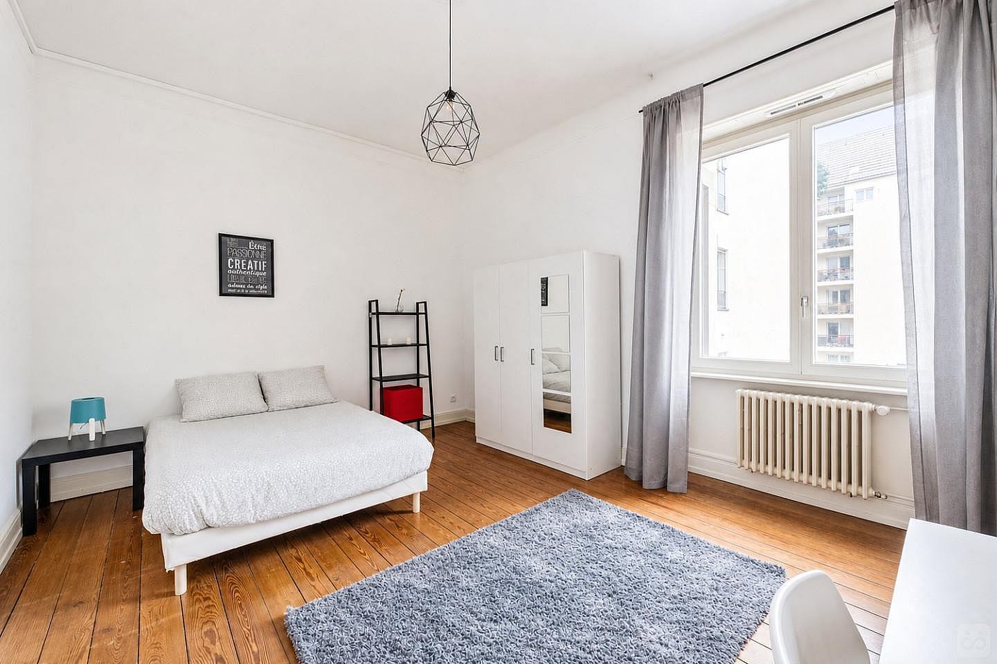 Large Bright Room - 19m² - ST33 - 1
