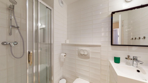Comfy single ensuite bedroom near Brossolette rail station - Gallery - 6