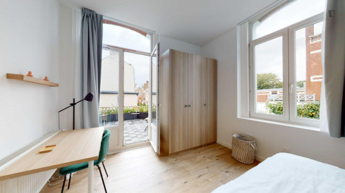Appealing double ensuite bedroom with a kitchenette, in St Maurice - Pellevoisin