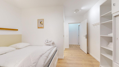 Nice double ensuite bedroom near Parc Victor Hugo