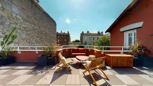 Pleasant double bedroom near the Mont Valérien train station