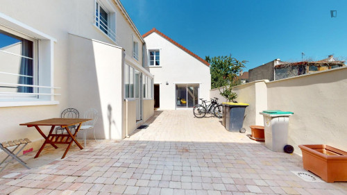 Very cool double bedroom near the Villejuif - Louis Aragon metro  - Gallery -  5