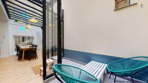 Nice double ensuite bedroom near Parc de l'Hôtel de Ville