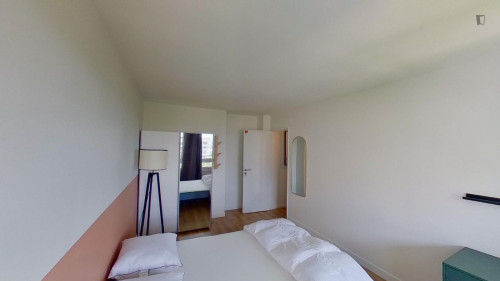 Neat double bedroom near the Nanterre-Préfecture train station