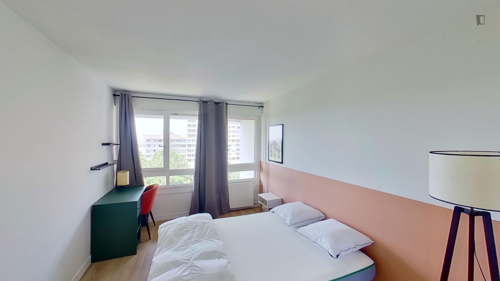  Neat Double Bedroom Near The Nanterre-Préfecture Train Station  -  Neat double bedroom near the Nanterre-Préfecture train station  - Gallery -  1