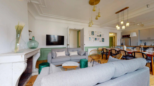 Neat and cosy double bedroom in Gaillon