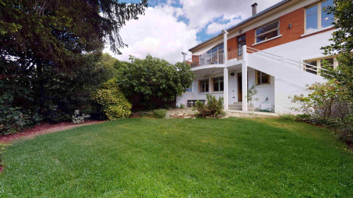 Good double bedroom near Parc de la Maison Blanche