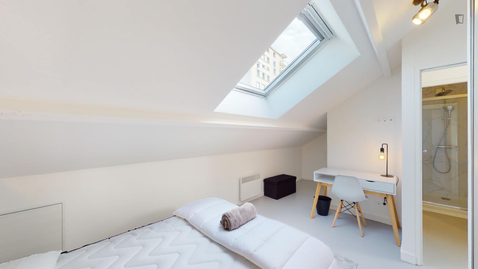  Cosy Double Ensuite Bedroom In Ile Beaulieu  -  Cosy double ensuite bedroom in Ile Beaulieu  - Gallery -  1