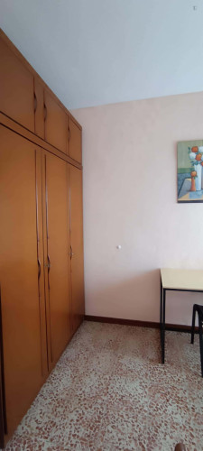Room in Calle Condes de Crespo Rascón, Salamanca for 130 m² with 6 bedrooms - Gallery - 6
