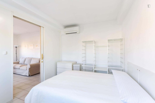 Room with 4 bedrooms