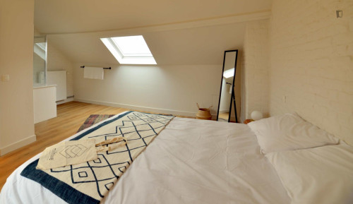 Alluring ensuite double bedroom in Brussels