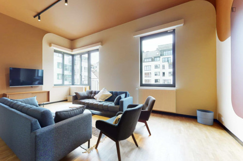 Alluring ensuite double bedroom near Maelbeek metro