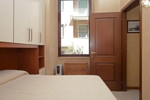 Room in Viale di Trastevere, Roma for 55 m² with 3 bedrooms