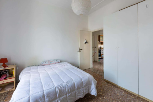 Room in Via Federico Ozanam, Roma for 95 m² with 2 bedrooms