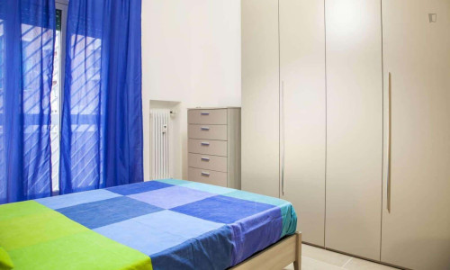 Room in Via Lattanzio, Roma for 103 m² with 4 bedrooms