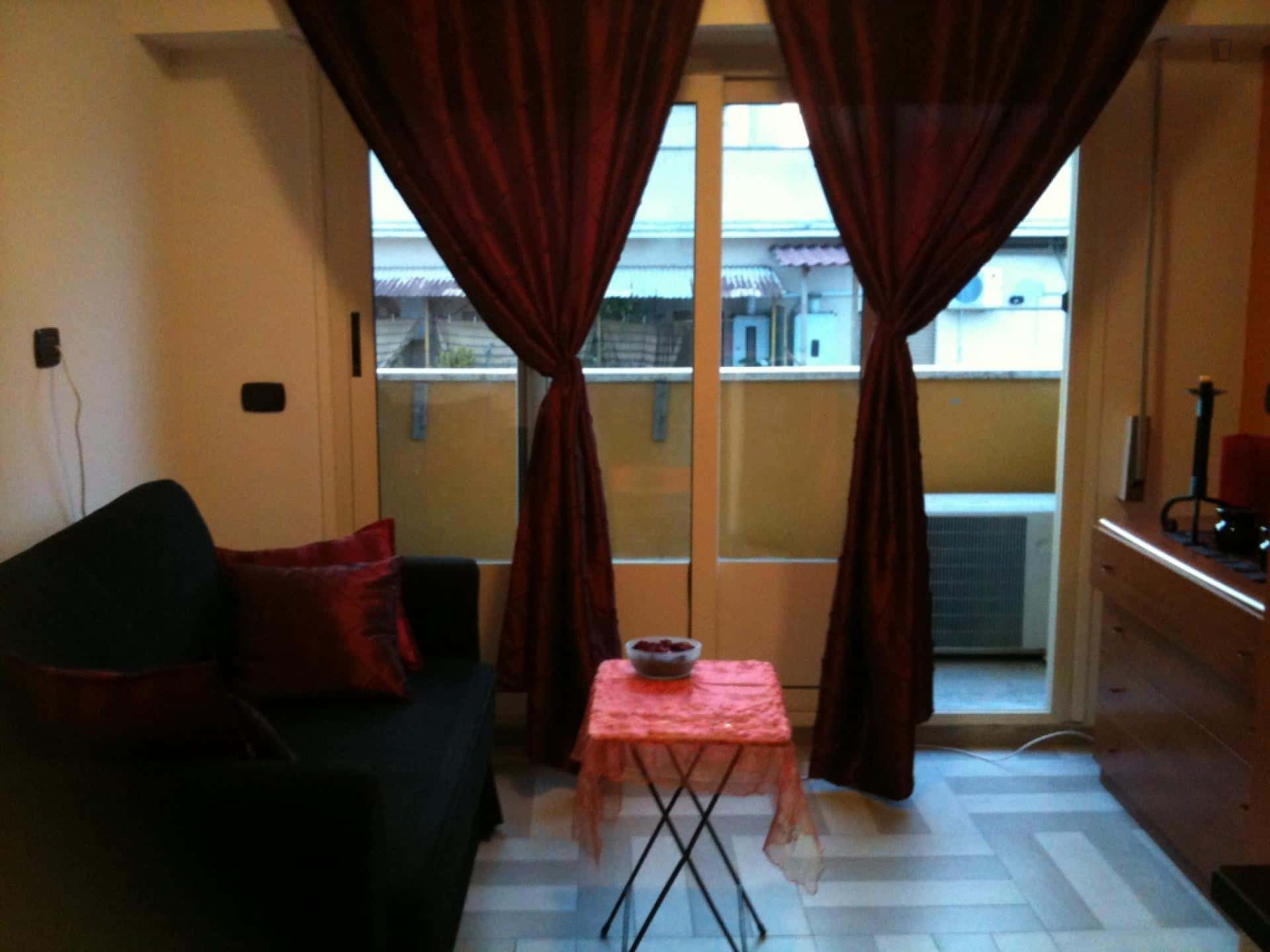  Apartment In Via Tessalonica, Roma For 26 M²  -  Apartment in Via Tessalonica, Roma for 26 m²  - Gallery -  1