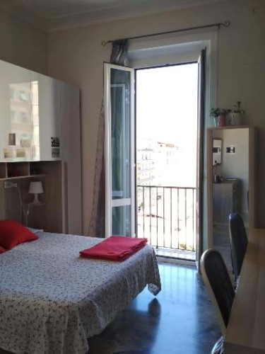 Room in Via Albalonga, Roma for 87 m² with 3 bedrooms