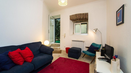 Comfy 2-bedroom flat with a patio, near Escola Superior de Educação Almeida Garrett - Gallery - 13