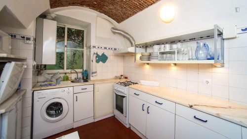 Comfy 2-bedroom flat with a patio, near Escola Superior de Educação Almeida Garrett - Gallery - 21