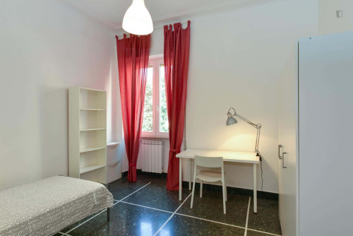 Room in Via Alberto Caroncini, Roma for 180 m² with 6 bedrooms