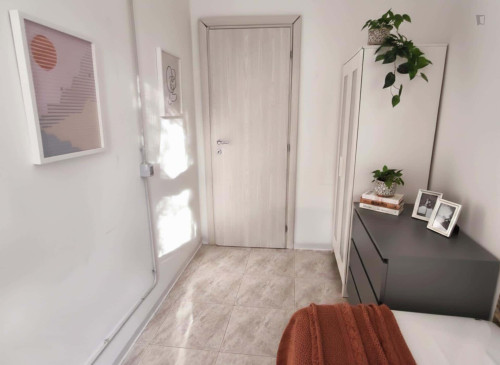 Room in Via Lero, Roma for 160 m² with 7 bedrooms