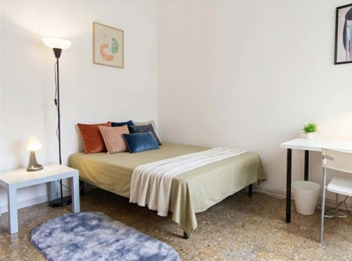 Room in Via Giulio Aristide Sartorio, Roma for 160 m² with 7 bedrooms