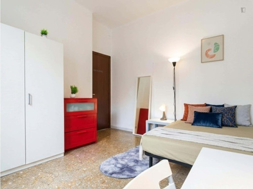 Room in Via Giulio Aristide Sartorio, Roma for 160 m² with 7 bedrooms